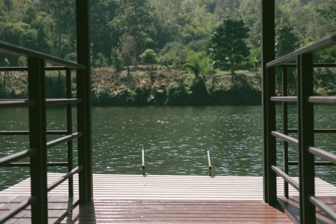 Baan Krupong Hotel Ban Tha Thong Mon Kültér fotó