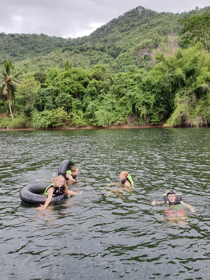 Baan Krupong Hotel Ban Tha Thong Mon Kültér fotó